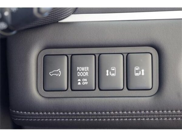 Ref:AUX-19511101 MITSUBISHI DELICA D:5 2024 - Image 6