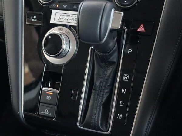 Ref:AUX-19511102 MITSUBISHI DELICA D:5 2024 - Image 11