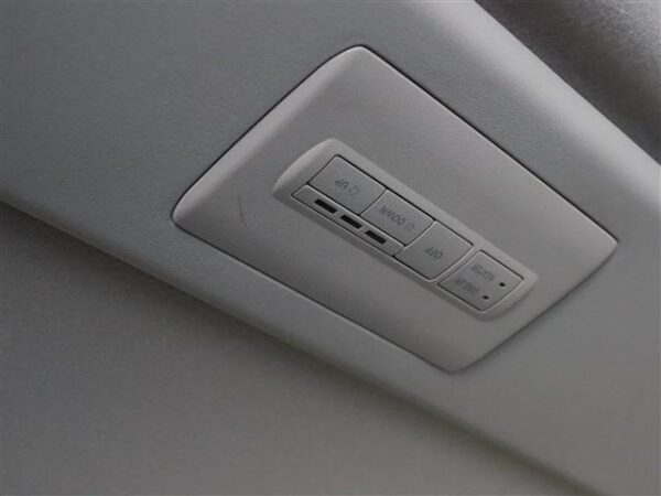 Ref:AUX-19511102 MITSUBISHI DELICA D:5 2024 - Image 19