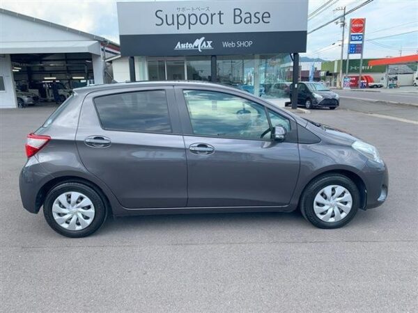 Ref:AUX-19511110 TOYOTA VITZ 2020 - Image 5