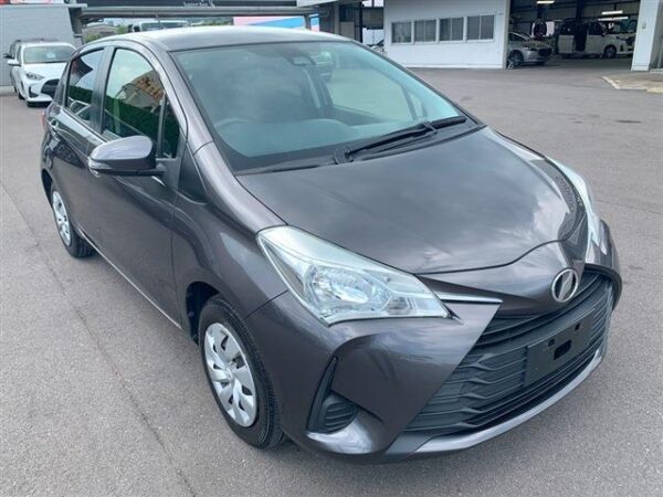 Ref:AUX-19511110 TOYOTA VITZ 2020 - Image 6