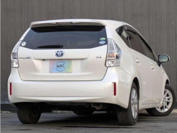 Ref:AUX-19518706 TOYOTA PRIUS ALPHA 2012 - Image 2