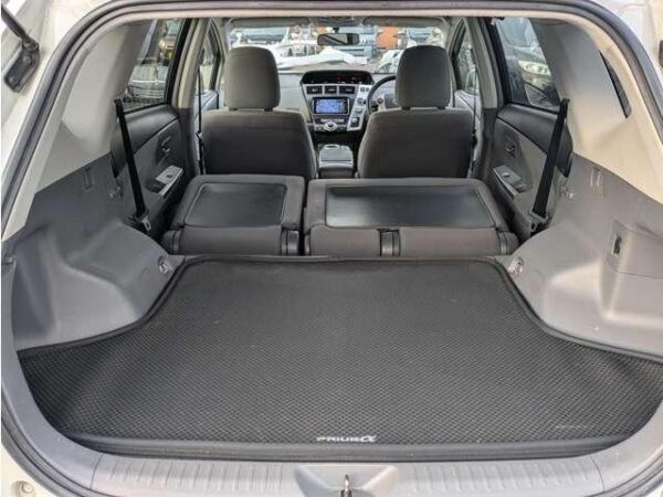 Ref:AUX-19518706 TOYOTA PRIUS ALPHA 2012 - Image 13