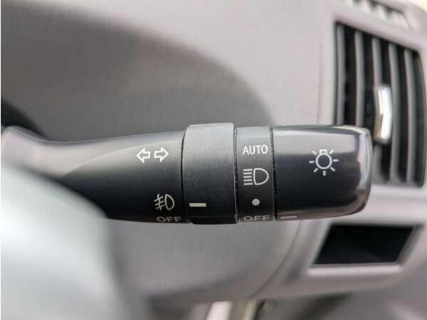 Ref:AUX-19518706 TOYOTA PRIUS ALPHA 2012 - Image 15