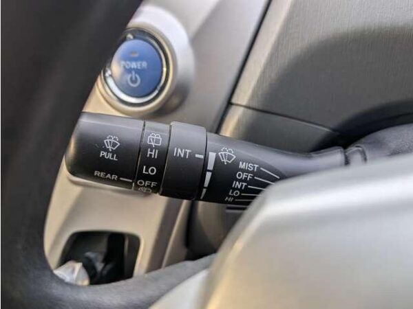 Ref:AUX-19518706 TOYOTA PRIUS ALPHA 2012 - Image 16