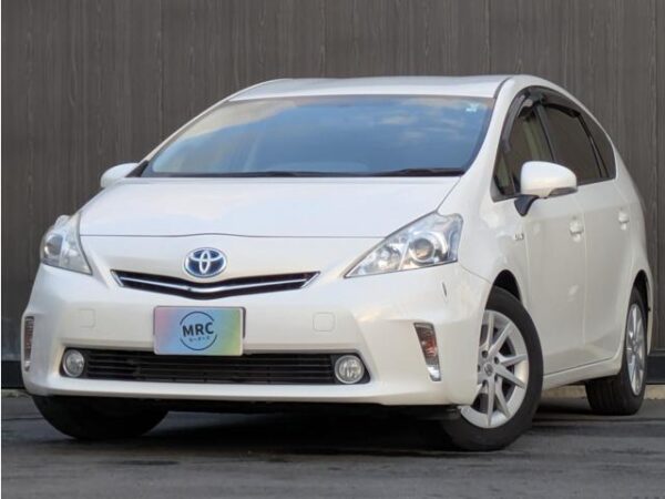 Ref:AUX-19518706 TOYOTA PRIUS ALPHA 2012