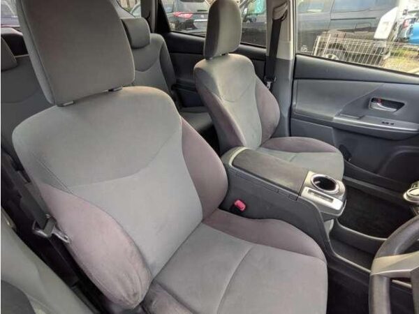 Ref:AUX-19518706 TOYOTA PRIUS ALPHA 2012 - Image 9