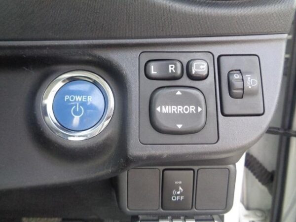 Ref:AUX-19526374 TOYOTA AQUA 2012 - Image 11
