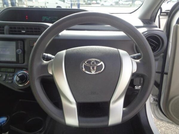 Ref:AUX-19526374 TOYOTA AQUA 2012 - Image 17