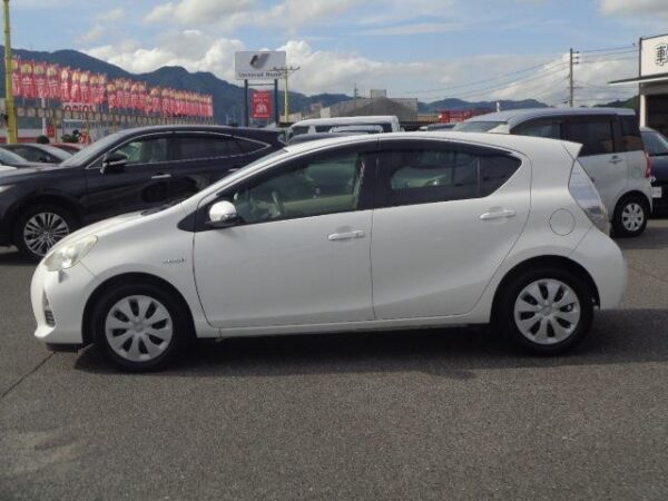 Ref:AUX-19526374 TOYOTA AQUA 2012 - Image 9