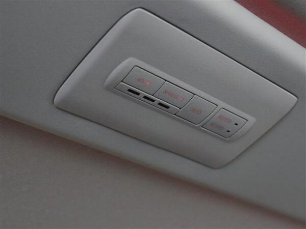 Ref:AUX-19526394 MITSUBISHI DELICA D:5 2024 - Image 12