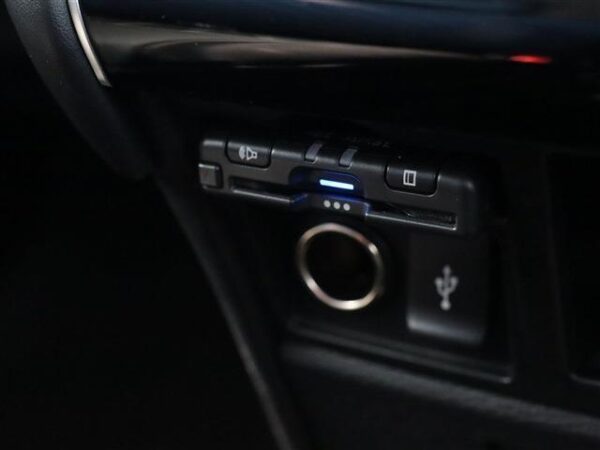 Ref:AUX-19526394 MITSUBISHI DELICA D:5 2024 - Image 13