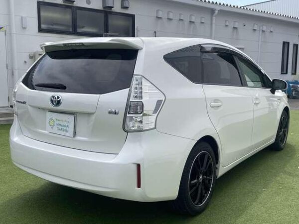 Ref:AUX-19533907 TOYOTA PRIUS ALPHA 2011 - Image 2