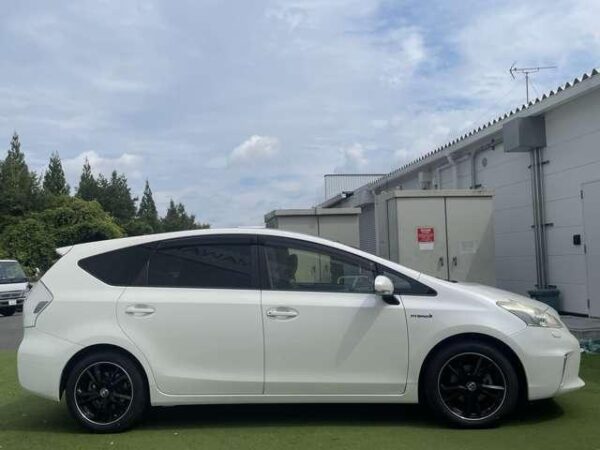 Ref:AUX-19533907 TOYOTA PRIUS ALPHA 2011 - Image 15