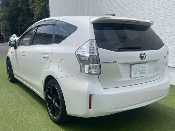 Ref:AUX-19533907 TOYOTA PRIUS ALPHA 2011 - Image 4