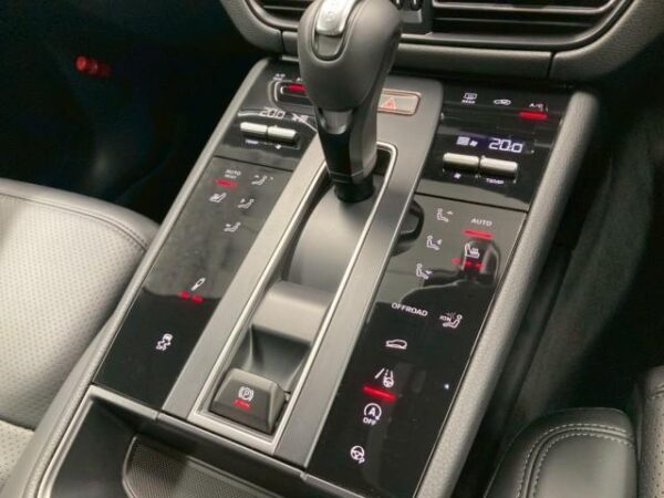 Ref:AUX-19541397 PORSCHE MACAN 2023 - Image 13