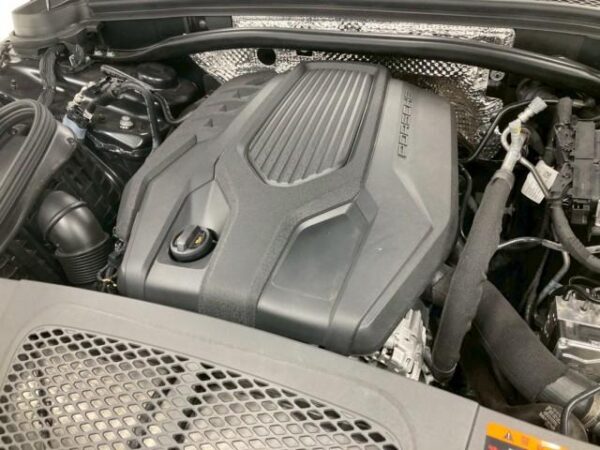 Ref:AUX-19541397 PORSCHE MACAN 2023 - Image 19