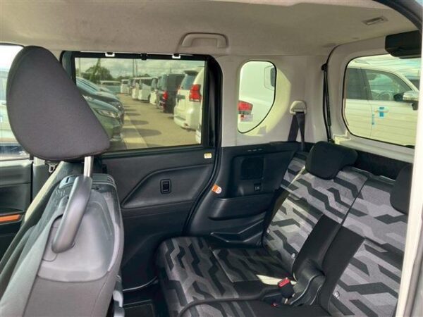 Ref:AUX-19541512 DAIHATSU TANTO 2022 - Image 15
