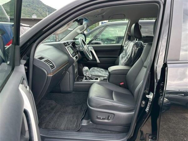 Ref:AUX-19548265 TOYOTA LAND CRUISER PRADO 2022 - Image 11