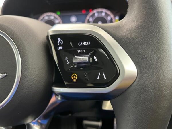 Ref:AUX-19548596 JAGUAR E-PACE 2023 - Image 18