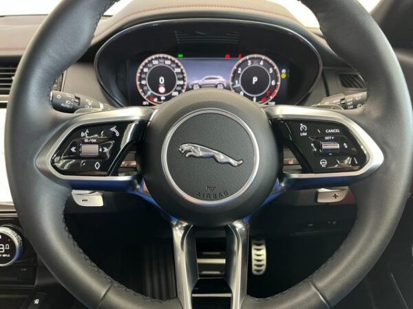 Ref:AUX-19548596 JAGUAR E-PACE 2023 - Image 7