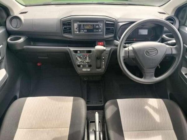 Ref:AUX-19549231 DAIHATSU MIRA E:S 2018 - Image 5