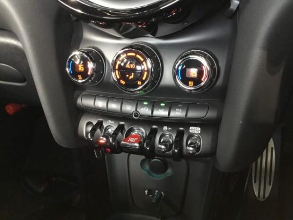 Ref:AUX-19552314 MINI MINI 2017 - Image 15