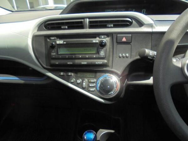 Ref:AUX-19552888 TOYOTA AQUA 2014 - Image 5