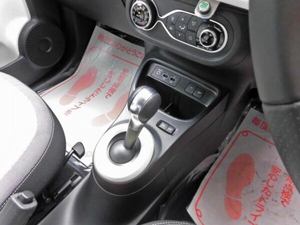Ref:AUX-19552995 RENAULT TWINGO 2019 - Image 16