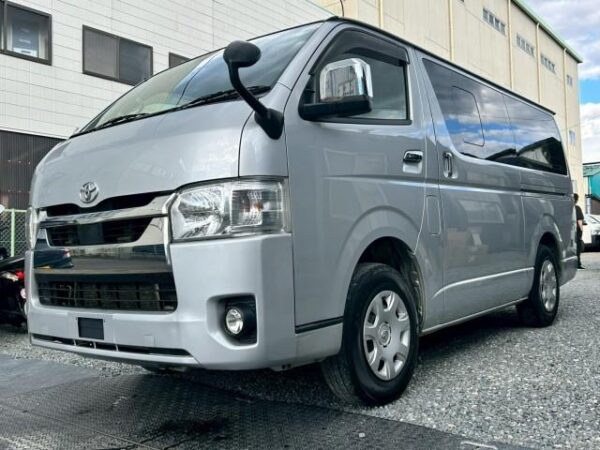 Ref:AUX-19553136 TOYOTA HIACE VAN 2020