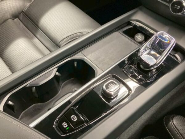 Ref:AUX-19553187 VOLVO V60 2023 - Image 11