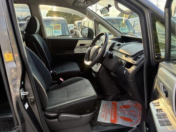 Ref:AUX-19556732 TOYOTA NOAH 2012 - Image 5