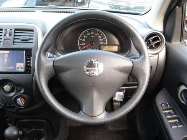 Ref:AUX-19557581 MITSUOKA VIEWT 2019 - Image 15