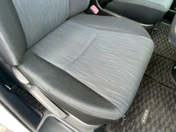 Ref:AUX-19564114 TOYOTA VOXY 2012 - Image 11