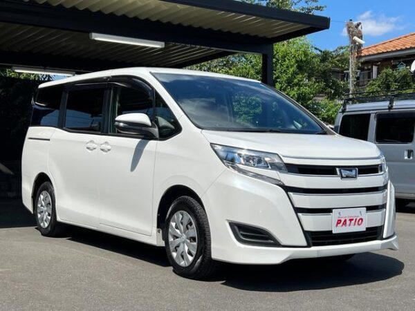 Ref:AUX-19564137 TOYOTA NOAH 2020 - Image 17