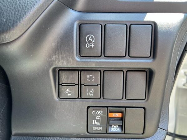 Ref:AUX-19564137 TOYOTA NOAH 2020 - Image 7