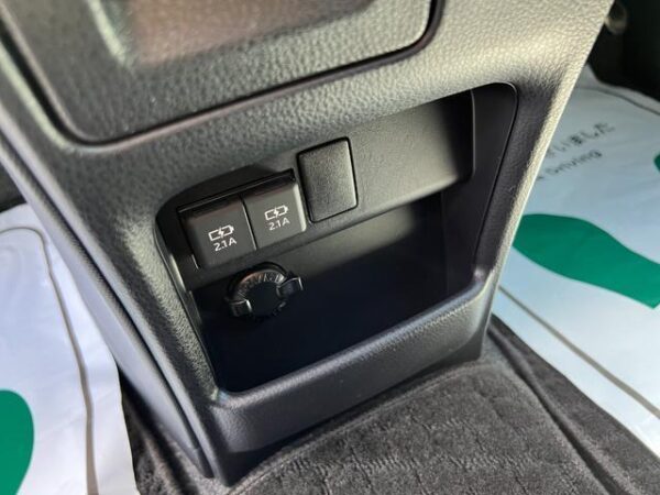 Ref:AUX-19564137 TOYOTA NOAH 2020 - Image 8