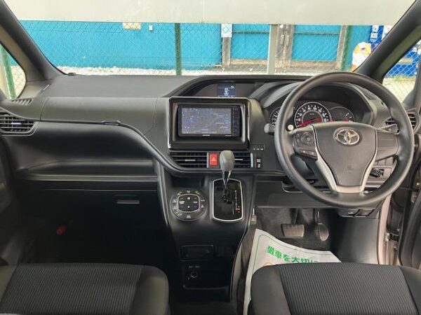 Ref:AUX-19564148 TOYOTA NOAH 2020 - Image 2