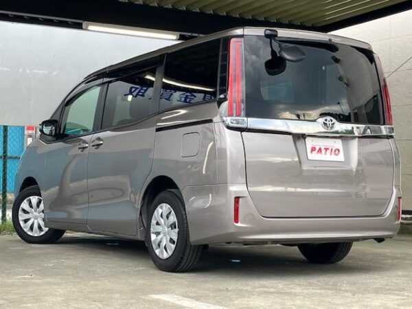 Ref:AUX-19564148 TOYOTA NOAH 2020 - Image 15