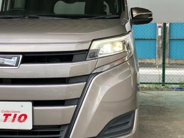 Ref:AUX-19564148 TOYOTA NOAH 2020 - Image 17