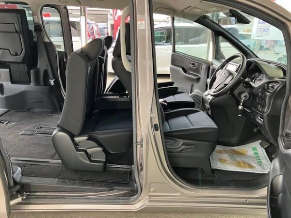 Ref:AUX-19564148 TOYOTA NOAH 2020 - Image 7