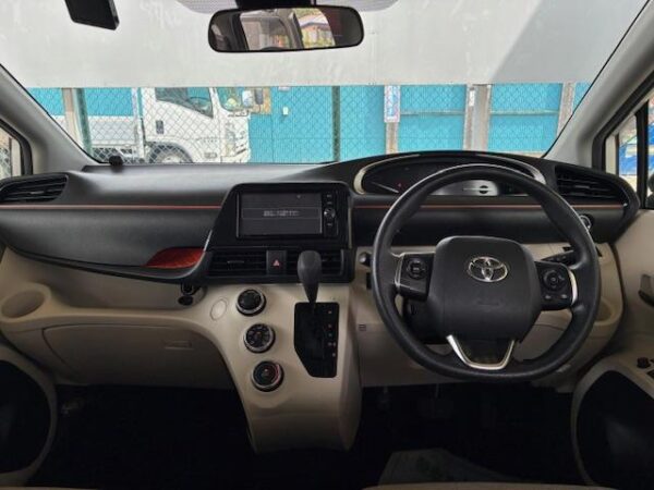 Ref:AUX-19564150 TOYOTA SIENTA 2018 - Image 2