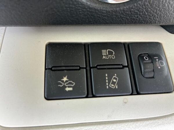 Ref:AUX-19564150 TOYOTA SIENTA 2018 - Image 8