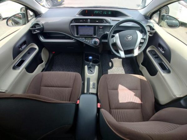 Ref:AUX-19568648 TOYOTA AQUA 2013 - Image 2