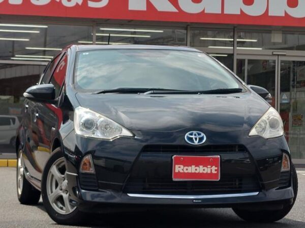 Ref:AUX-19568648 TOYOTA AQUA 2013