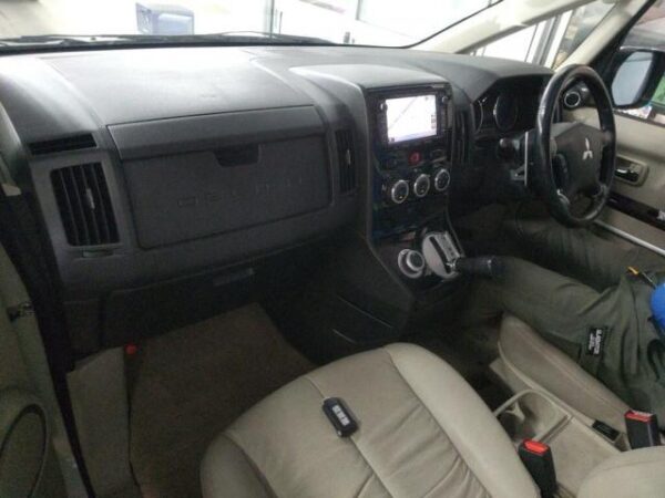Ref:AUX-19568788 MITSUBISHI DELICA D:5 2014 - Image 3