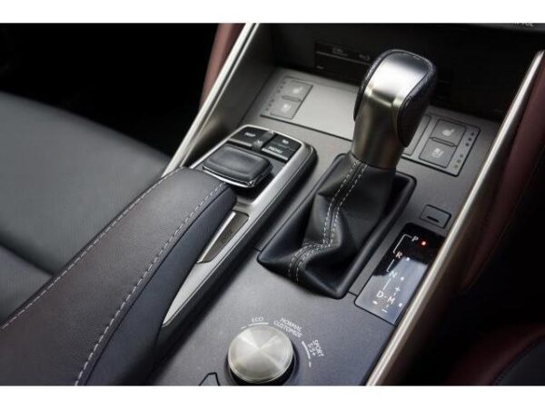 Ref:AUX-19572524 LEXUS IS 2018 - Image 16