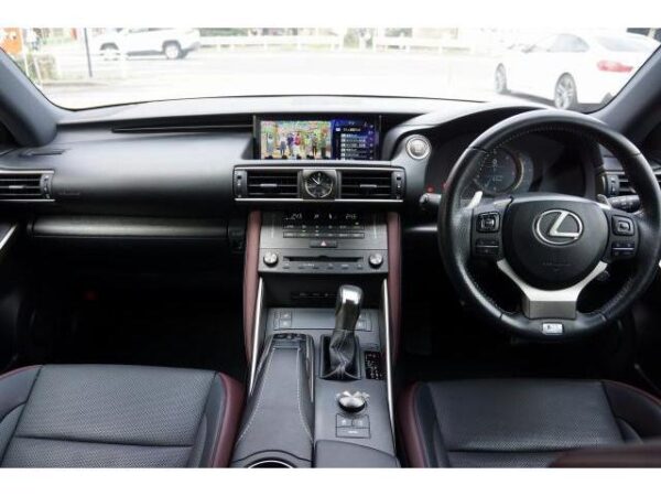Ref:AUX-19572524 LEXUS IS 2018 - Image 3