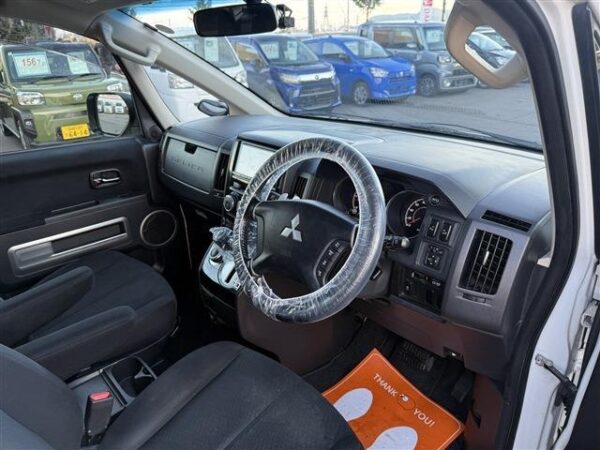 Ref:AUX-19572584 MITSUBISHI DELICA D:5 2016 - Image 12