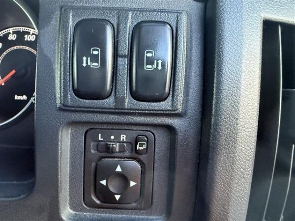 Ref:AUX-19572584 MITSUBISHI DELICA D:5 2016 - Image 15